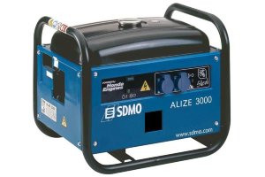 SDMO ALIZE 3000 Бензиновый генератор SDMO ALIZE 3000 в шумоизолирующем кожухе, максимальная мощность 3,0 кВА, напряжение 230В. Двигатель HONDA